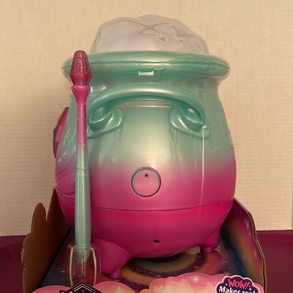 *SAME DAY SHIP* Magic Mixies RARE RAINBOW Magical Misting Cauldron - New - Picture 8 of 9